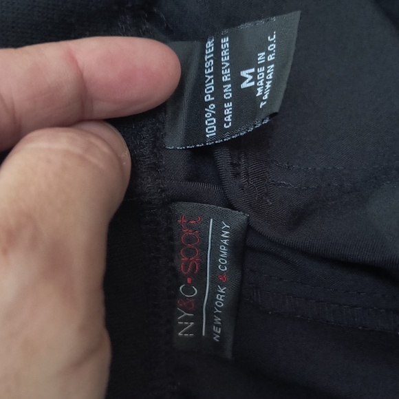 New York & Co Sport Capris - Picture 3 of 3